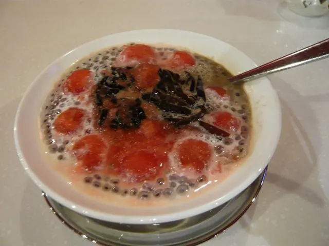 Watermelon with grass jelly