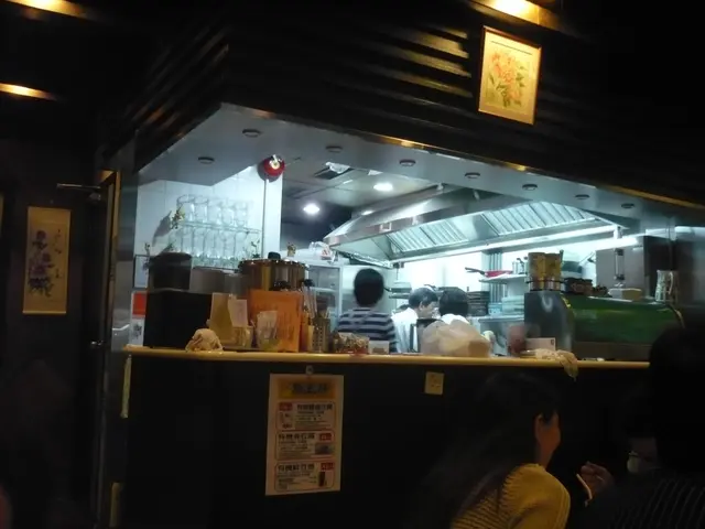 Open Kitchen (請留意個抽油煙機!)