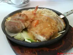 還像樣的鐵板豬扒