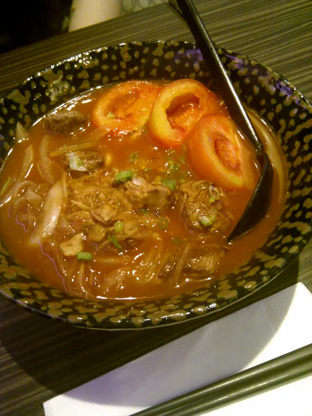 蕃茄牛柳粒湯烏冬