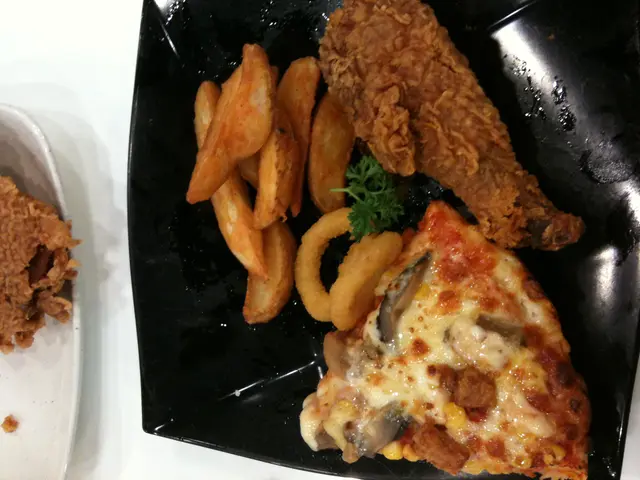 下午茶薯皇,魷魚圈,炸雞+pizza