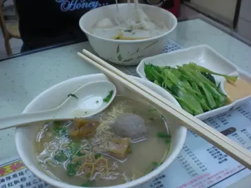 魚蛋米、牛三寶麵