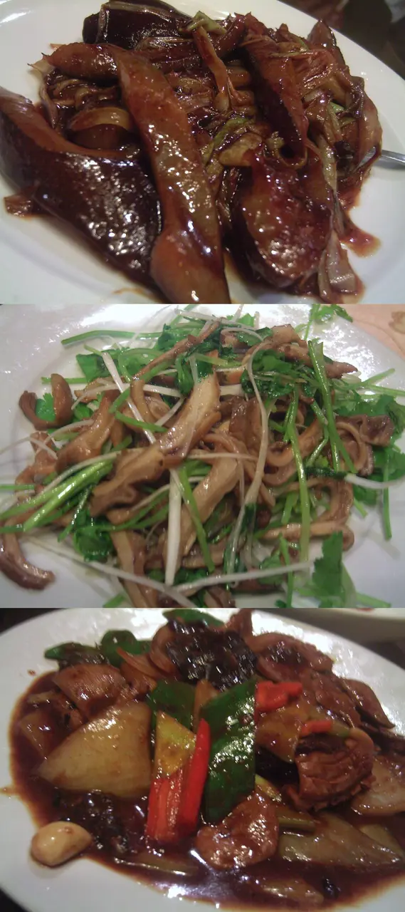 由上至下是蔥燒海參、爆肚絲、爆腰花