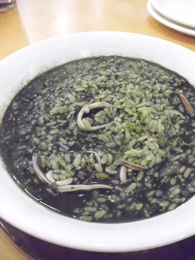 墨魚汁飯