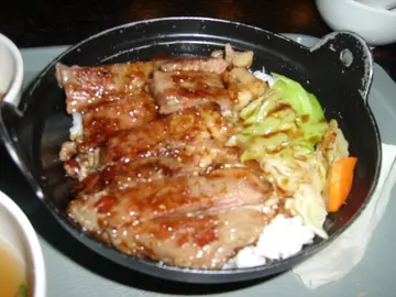 日式網燒牛柳飯