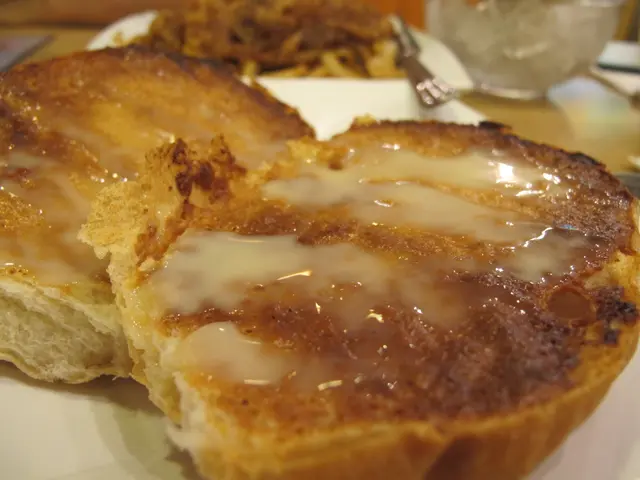 奶醬豬仔包, 勁正, 必食