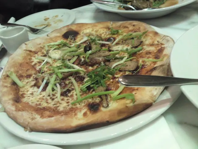 PEKING DUCK PIZZA