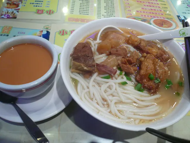 魚米湯牛腩豬軟骨米線