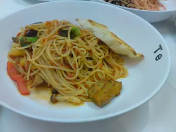 季節野菜茄汁意粉 