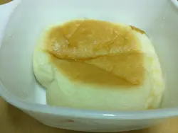 白汁三文鱼包