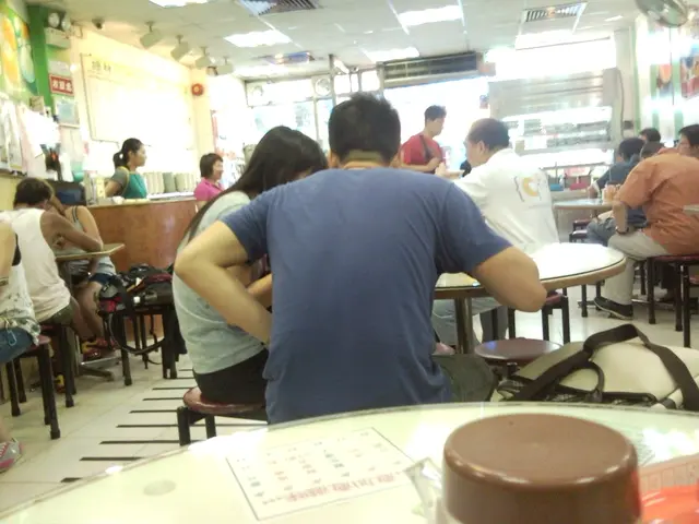 開鋪五分鐘，已經好多人呀