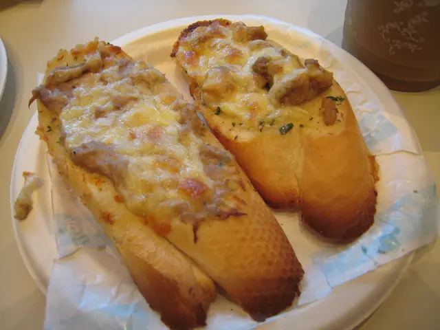 吞拿魚, 蒜香雞芝士蒜蓉飽餐