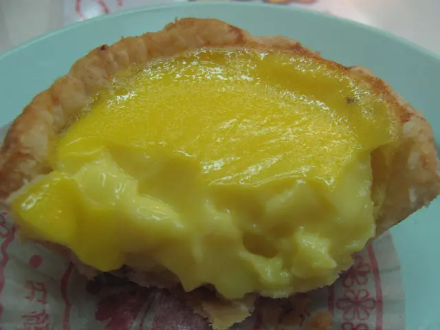 蛋餡雖仍是有點蛋香及滑溜，但其蛋香不算突出