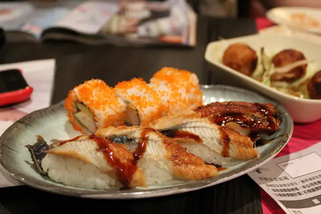 鰻魚和加州卷