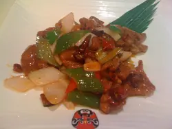 陳皮嫩牛肉，這個好吃，酸酸甜甜的有水果味