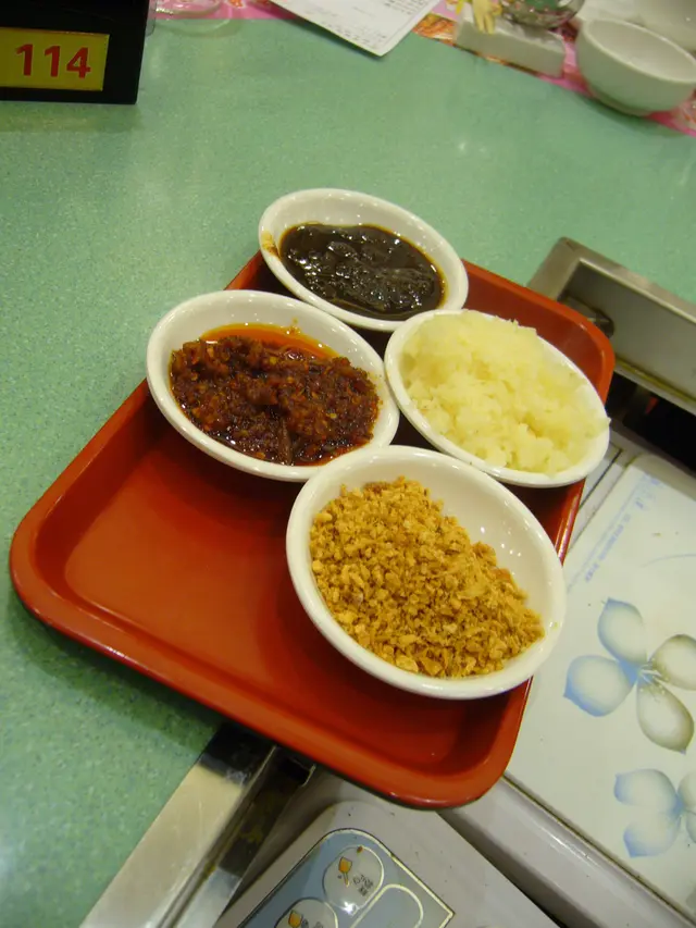 調味BAR 一少部份, 不過依家無左 WASABI 就美中不足..