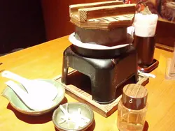 鲜蚝锅饭-正在闷烧中