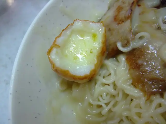 咬開了的芝士丸