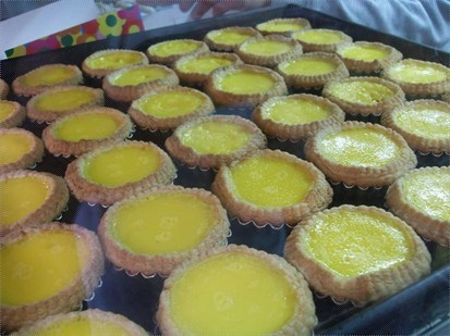 Golden Army of Custard Tarts fresh out of the oven