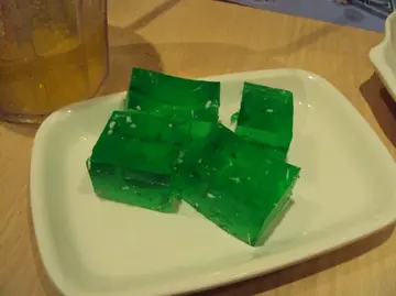 o者喱糖,但似乎鱼胶粉太多,好硬~