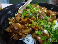 牛肉捞米线