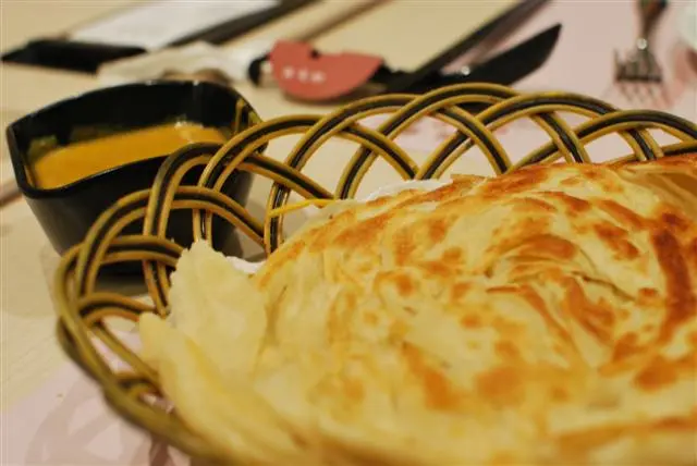 我很喜歡的印度薄餅，咖哩汁要另叫，$8