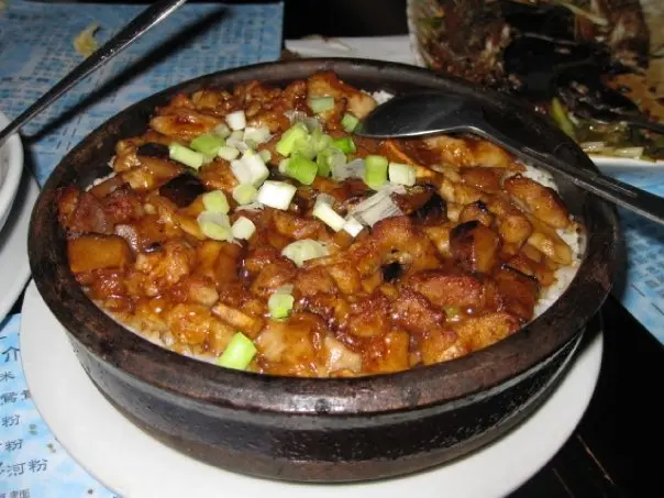 飽魚香菇雞粒焗飯