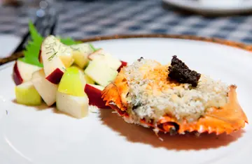 Stuffed crab shell with apple salad