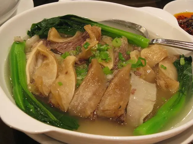 Clear Broth with 牛爽腩