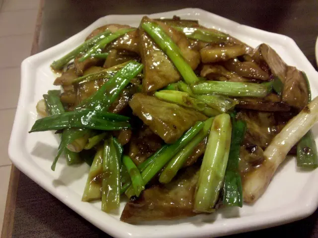 薑蔥炒豬膶：全晚最滿意的。