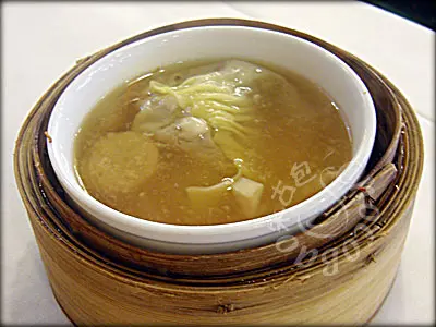  蟲草花瑤柱灌湯餃