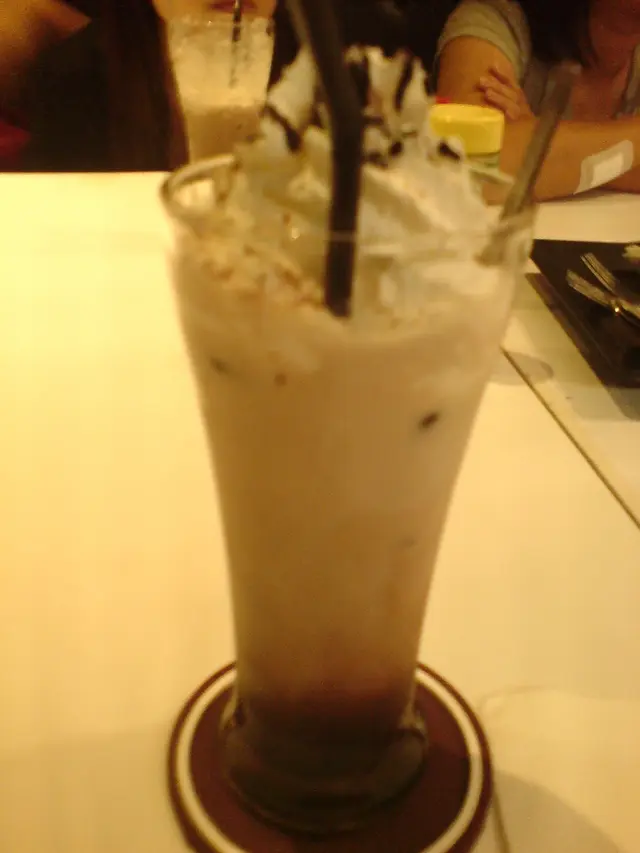 我自己點ge mocha, 唔....其實無乜特別, 不過叫合格lo