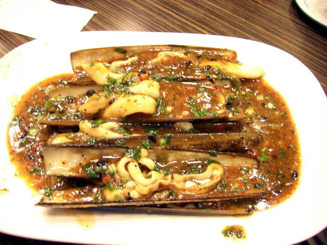 豉椒炒蟶子 $144-    (8 / $18 each)