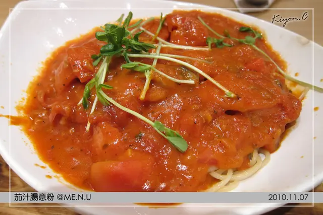 茄汁腸意粉