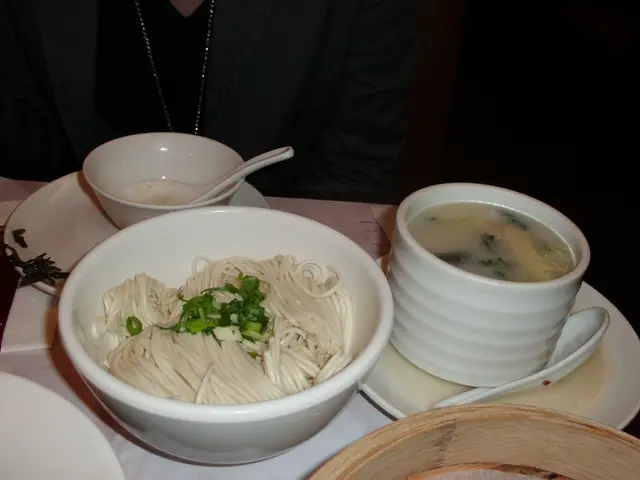 鯊魚骨湯海鮮拉麵