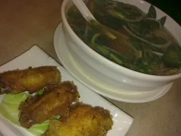 雞翼湯檬粉