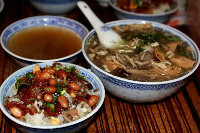 E個套餐嘅份量真係可以食得飽一個正常食量嘅男人架！