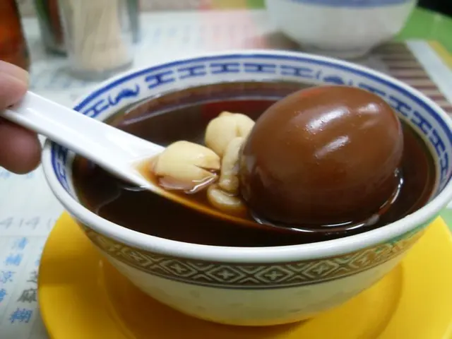 蓮子桑寄生蛋茶