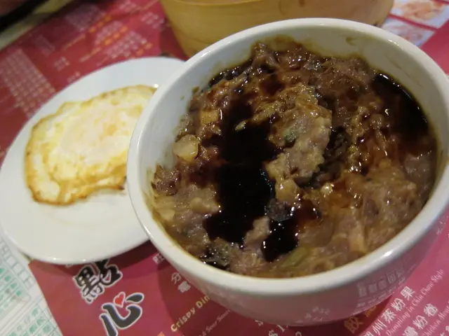 煎蛋牛肉餅蒸飯