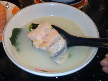 三文魚湯 ($18)