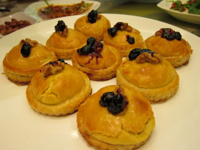 核桃藍莓叉燒酥