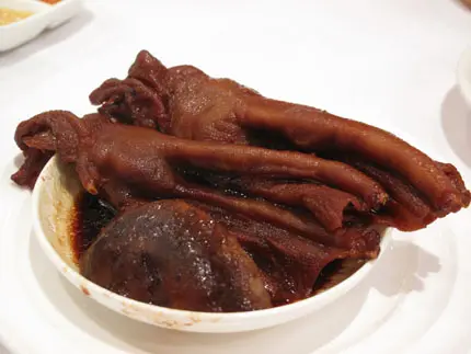 北菇蒸鵝掌