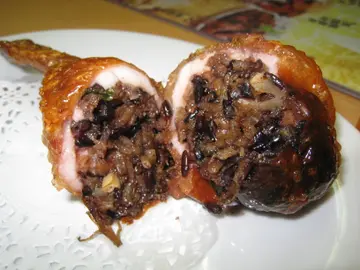 黑糯米酿鸡翼