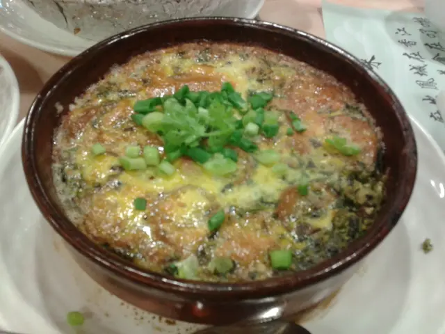 砵仔焗魚腸，蛋低剛好唔老，魚腸爽中帶淋，無魚腥味。