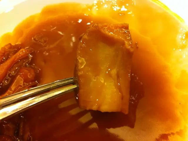 蠔皇扣三頭鮑魚(玉掌伴)