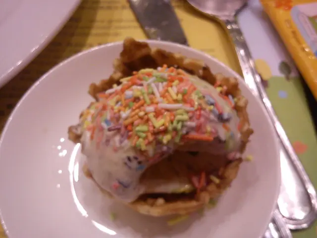 COOKIE N CREAM雪糕+格仔餅杯