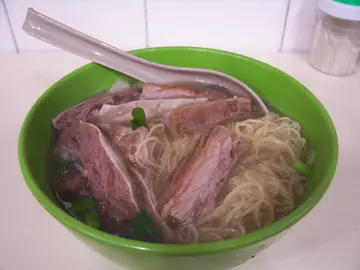  牛腩麵 (15元)