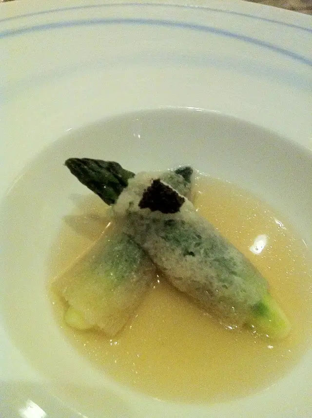 黑松露竹笙釀露筍