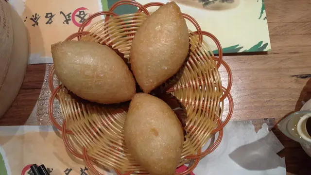 金珠脆皮咸水角