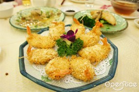 好重椰香味的鳳尾蝦 - 九龍城的龍寶酒家